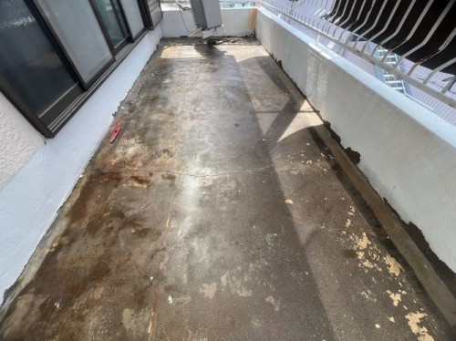 守口市で戸建てベランダウレタン塗膜防水工事