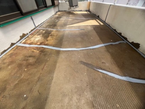 守口市で戸建てベランダウレタン塗膜防水工事