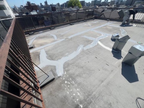 大阪市でマンション屋上をウレタン塗膜防水工事をしました。