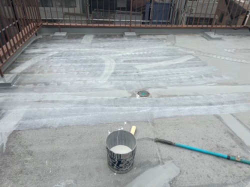 大阪市でマンション屋上をウレタン塗膜防水工事をしました。