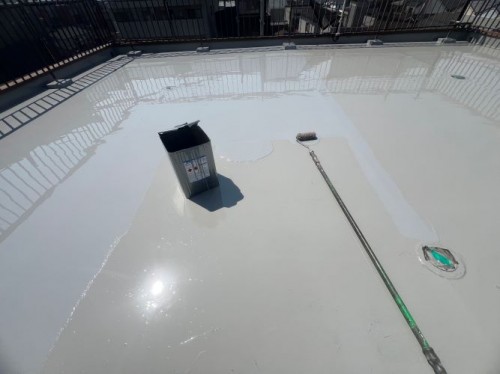 大阪市でマンション屋上をウレタン塗膜防水工事をしました。