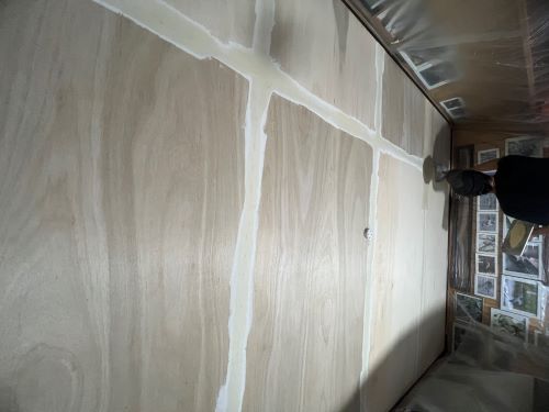 門真市でクロス合板施工工事をしました。