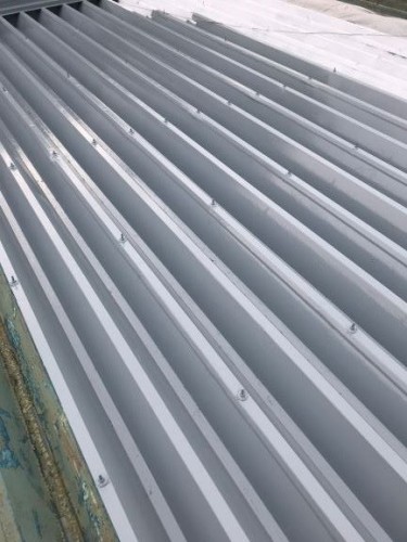 寝屋川市で鉄板ブリキ屋根トタンの塗り替え工事